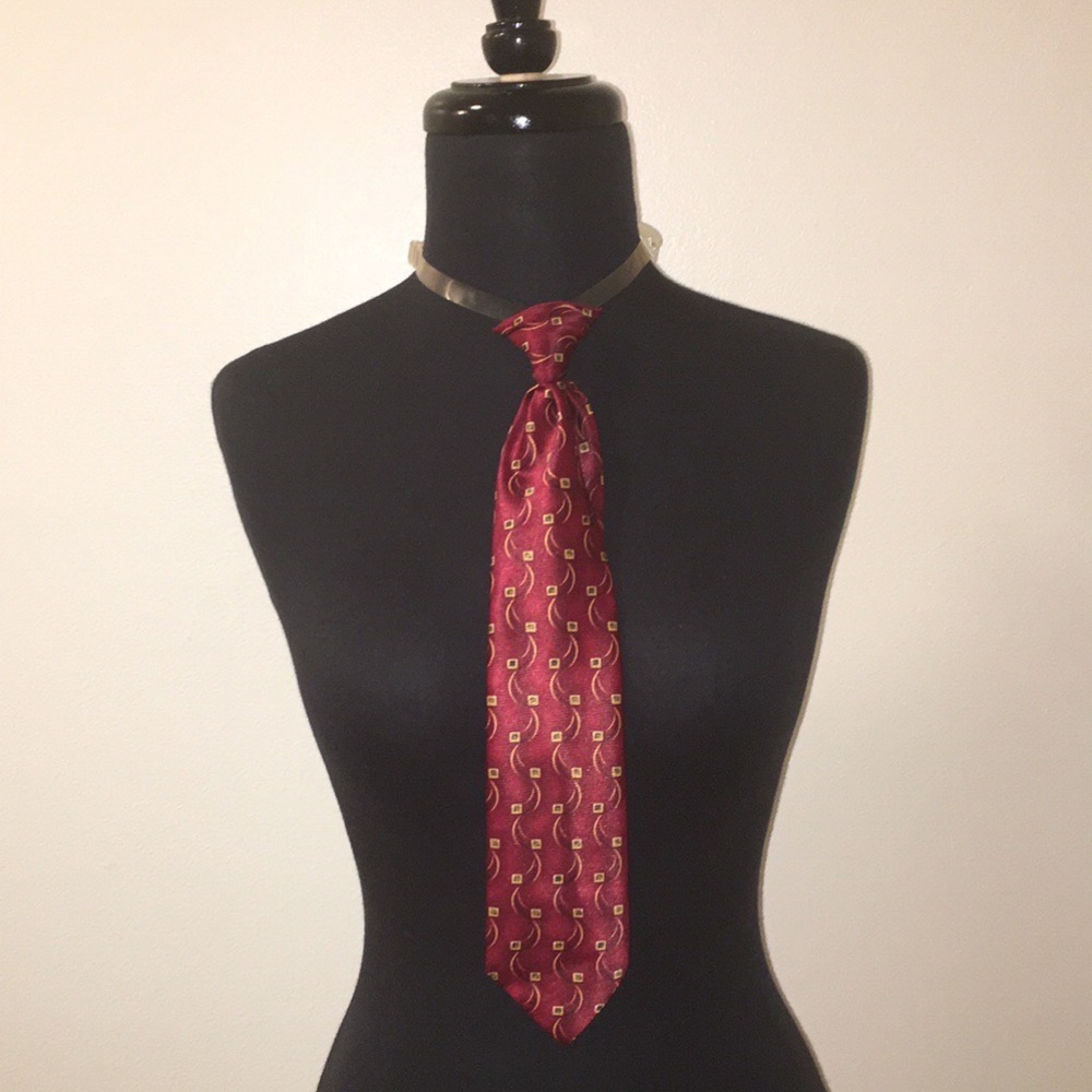 Red and Gold Patterned Boy’s Clip On Necktie